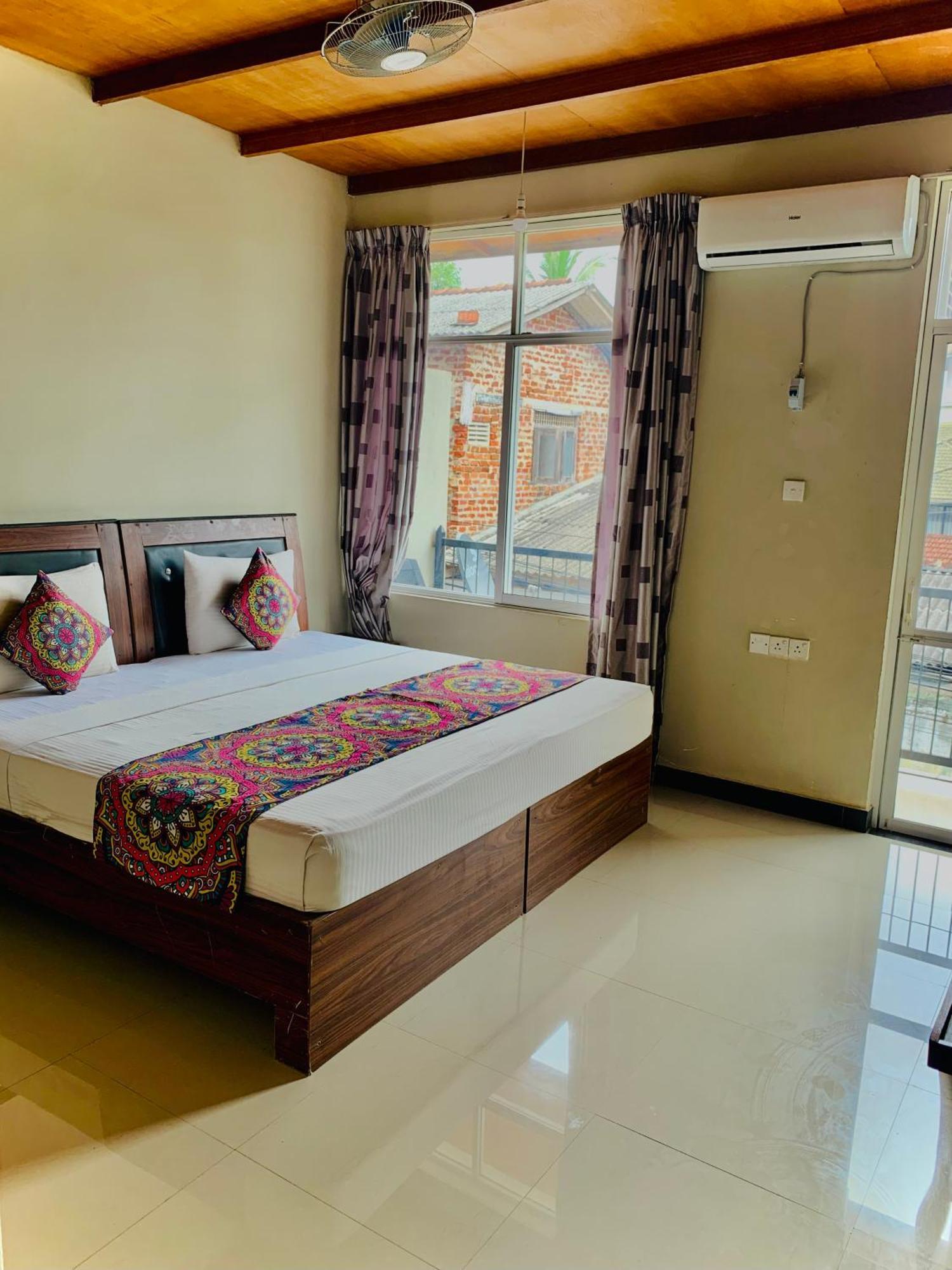 Elepath Lodge- Pinnawala Pinnawala  Buitenkant foto